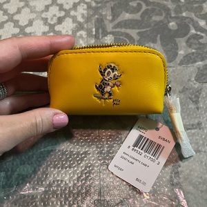 Coach Baseman cosmetic case